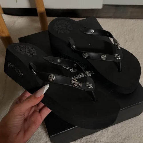 CH platform flip flop